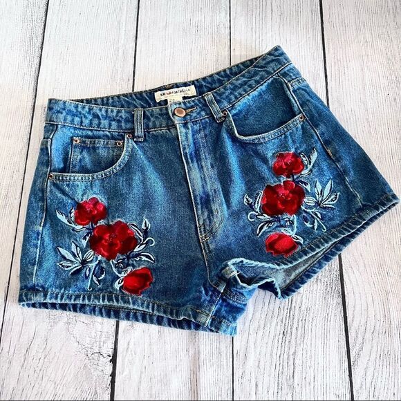 H&M x COACHELLA Women's High Waisted Floral Embroidery Denim Short US10 - Picture 1 of 7